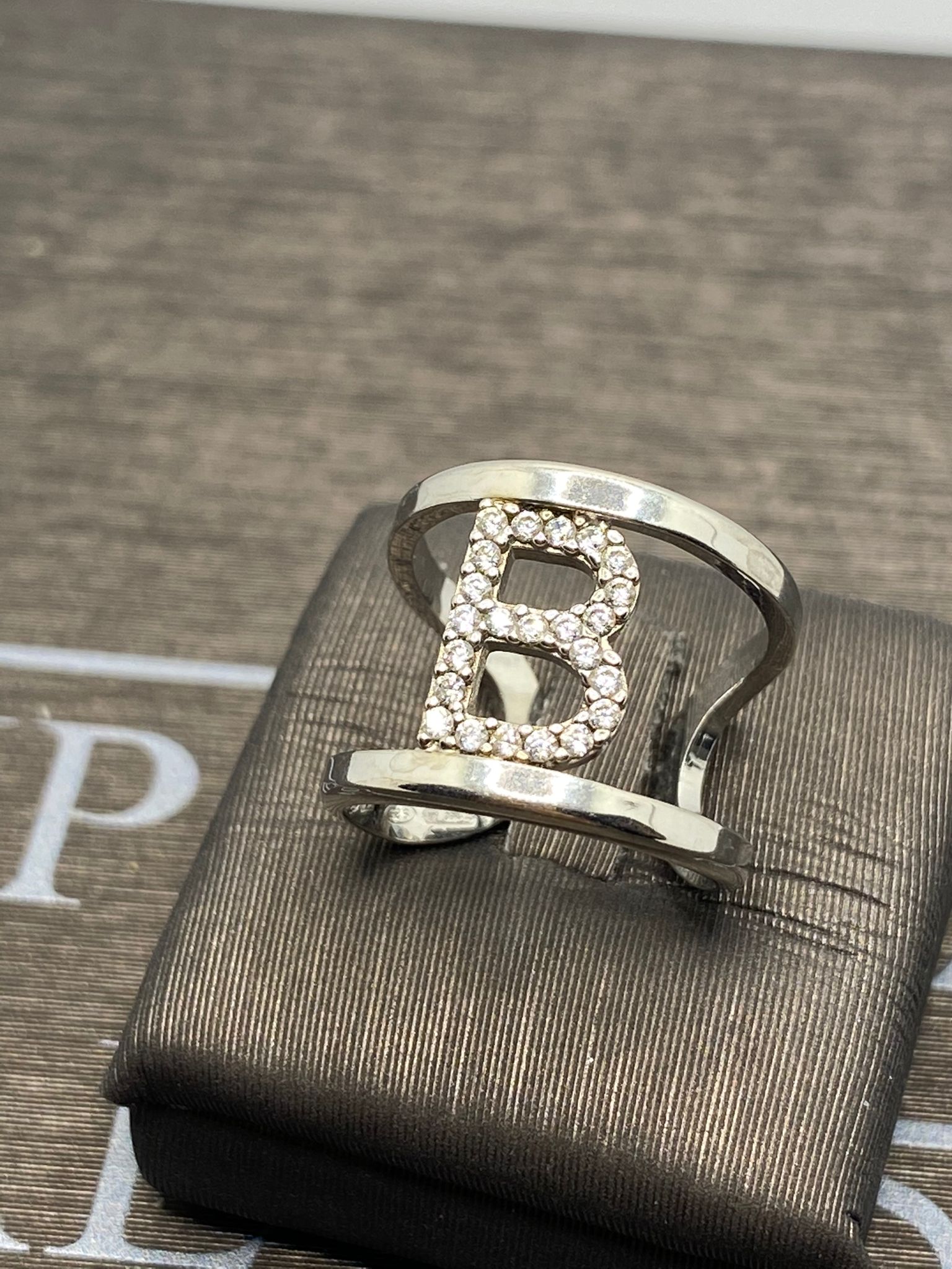 Anello iniziali lettera B argento