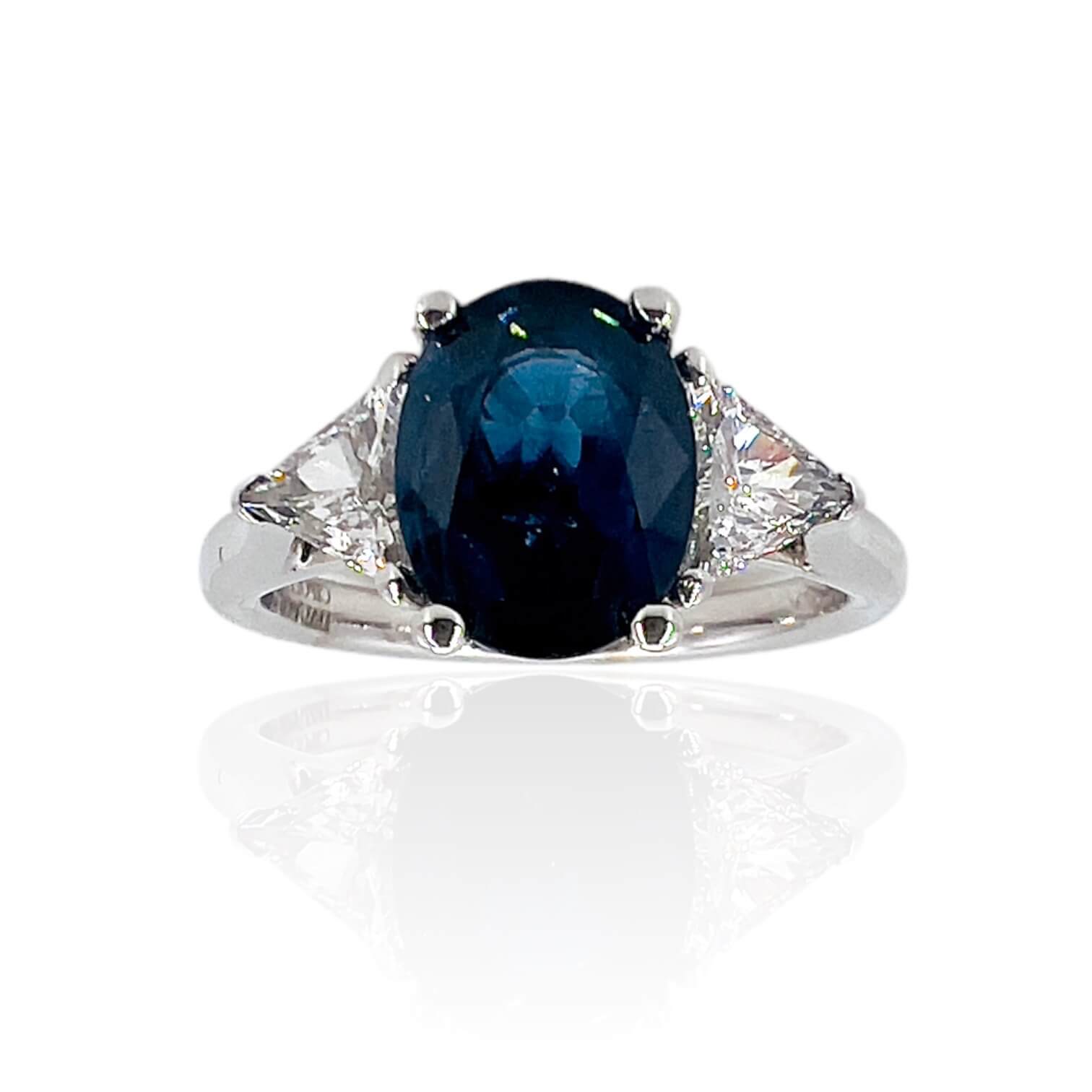 Sapphire ring in gold and diamond GEMS ART.97/22