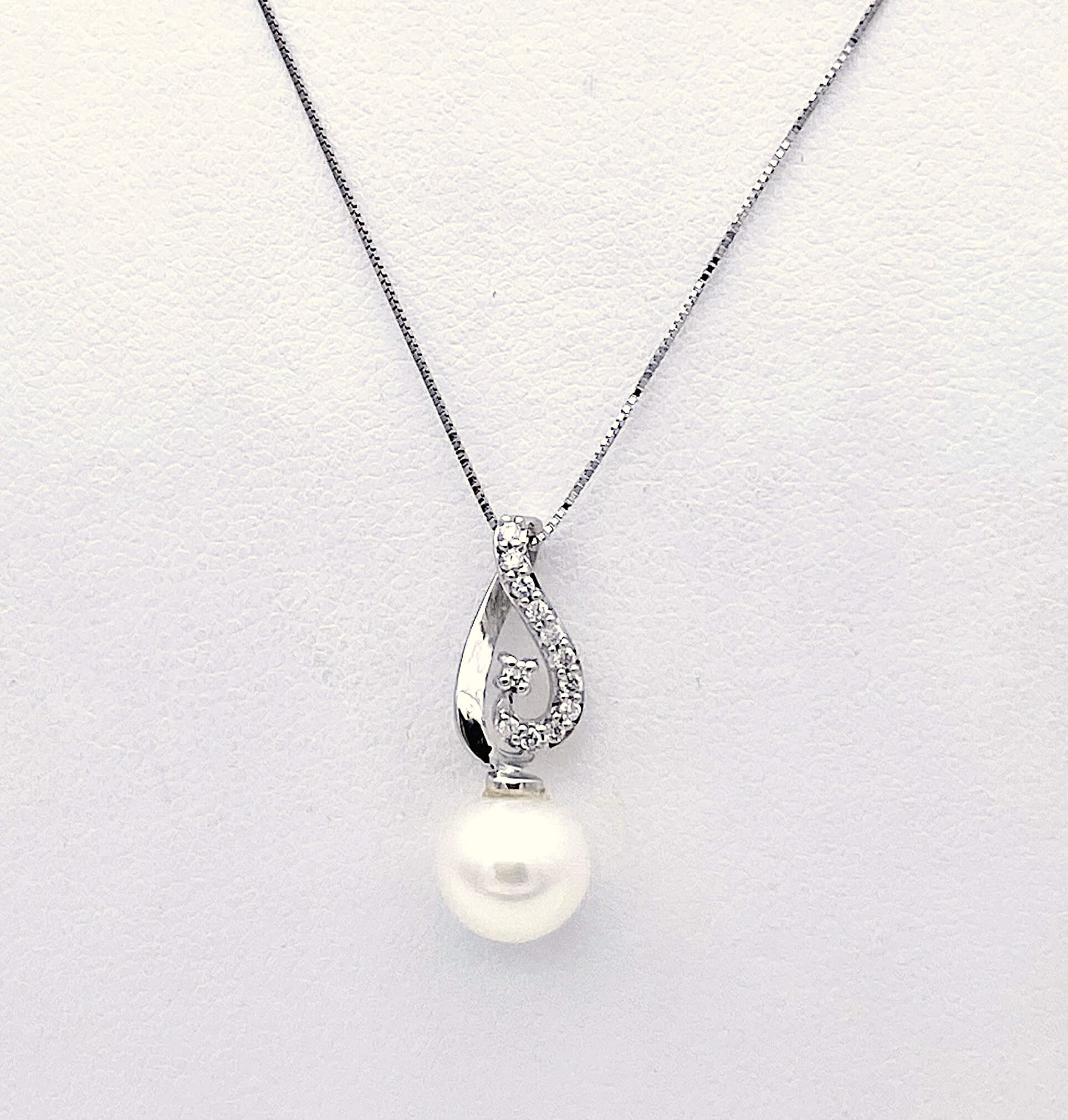 Girocollo pendente  perla  oro bianco Art.CDP54-4