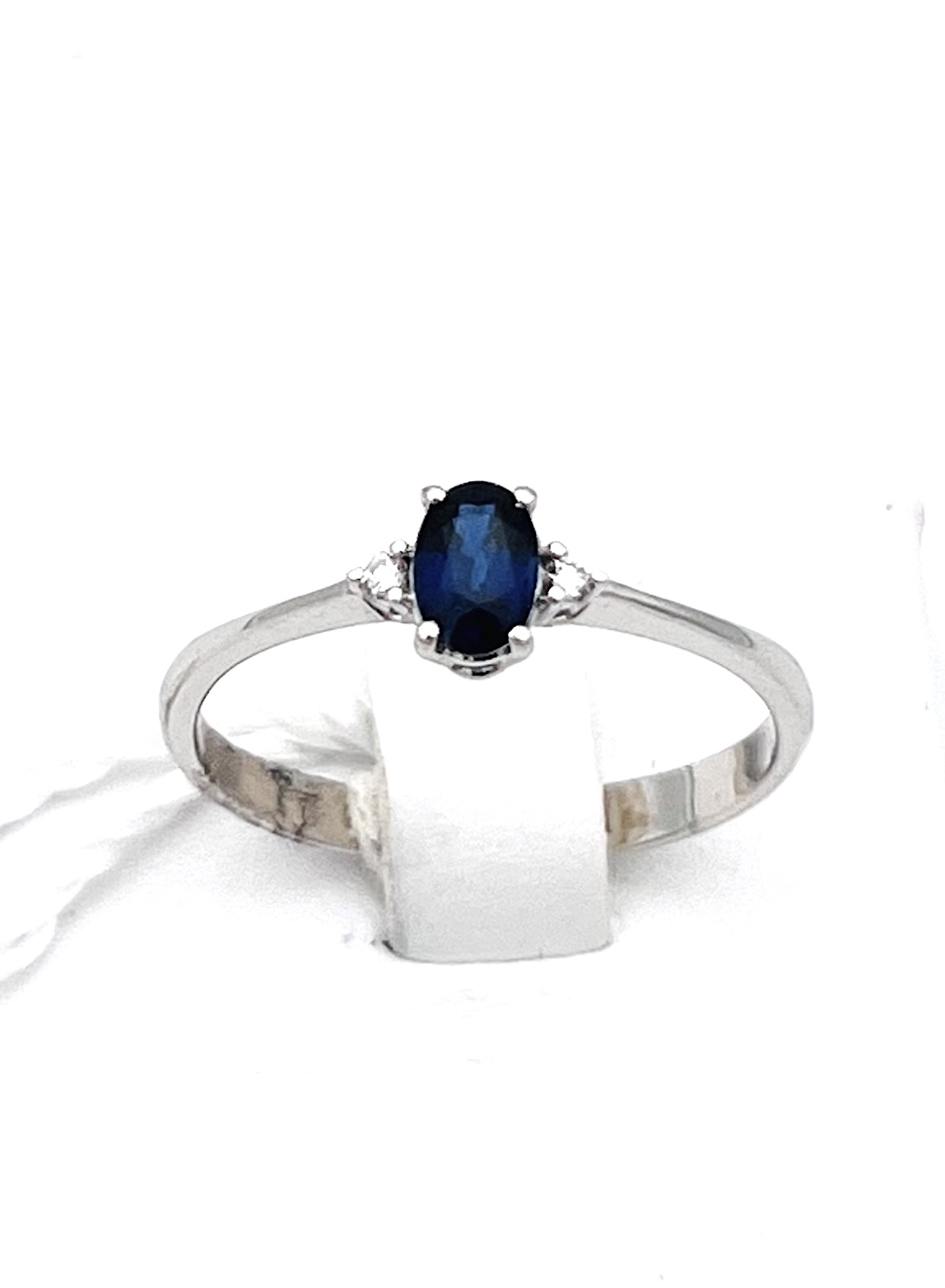 Anello zaffiro e diamanti in oro GEMME ART. AN2676