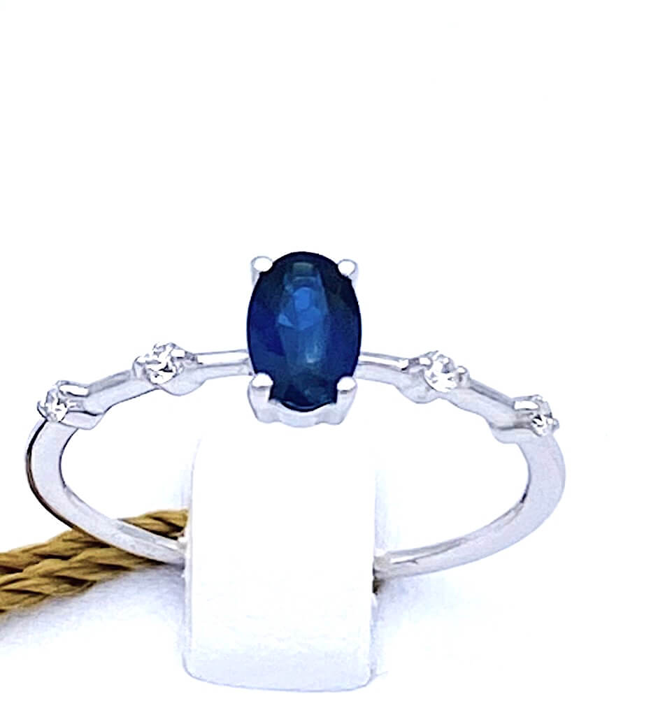 Anello con zaffiro e diamanti e oro GEMME art. AN2442