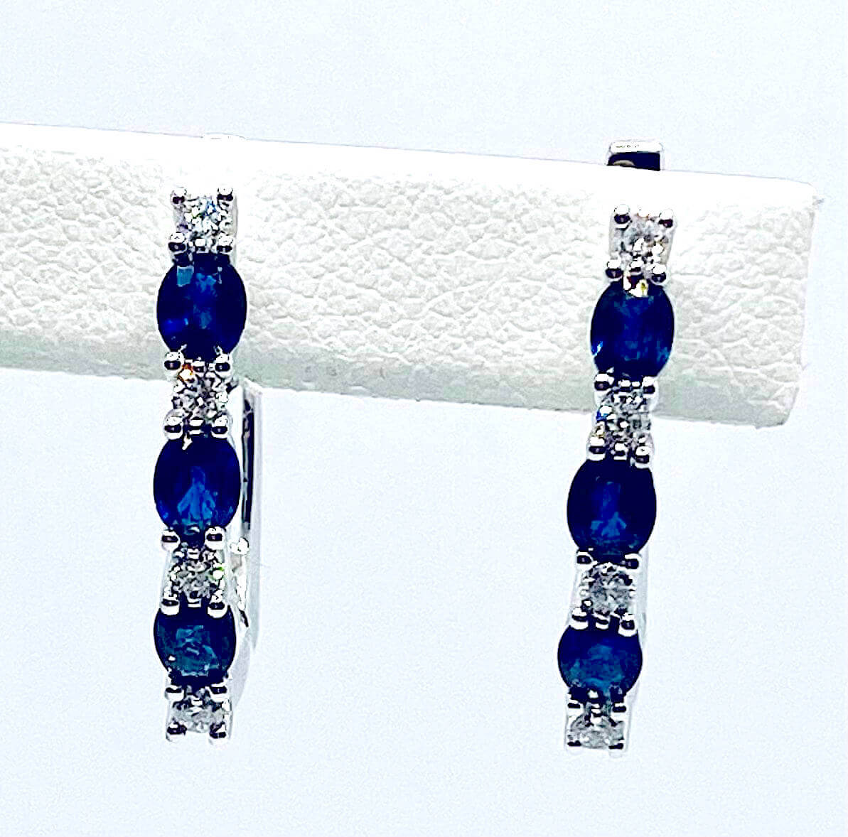 Orecchini con Zaffiri e Diamanti GEMME Art. OR975