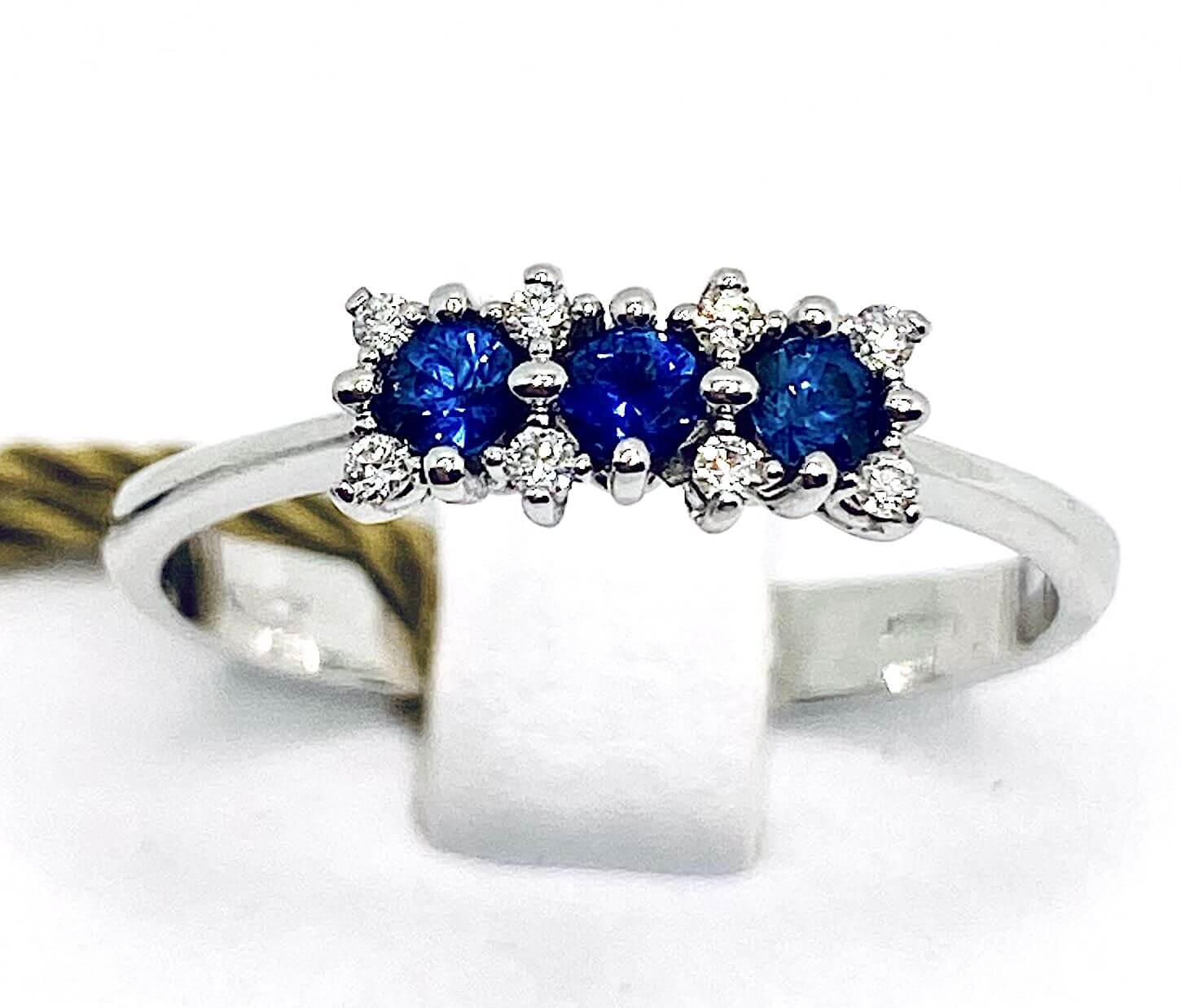 Anello trilogy con zaffiri e diamanti  BELLE EPOQUE Art. AN928