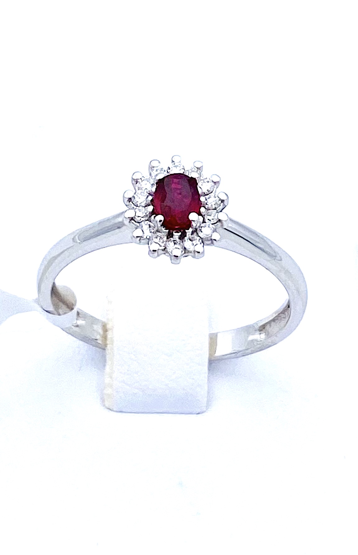 Anello rubino in oro BON TON  e diamanti Art. AN1668