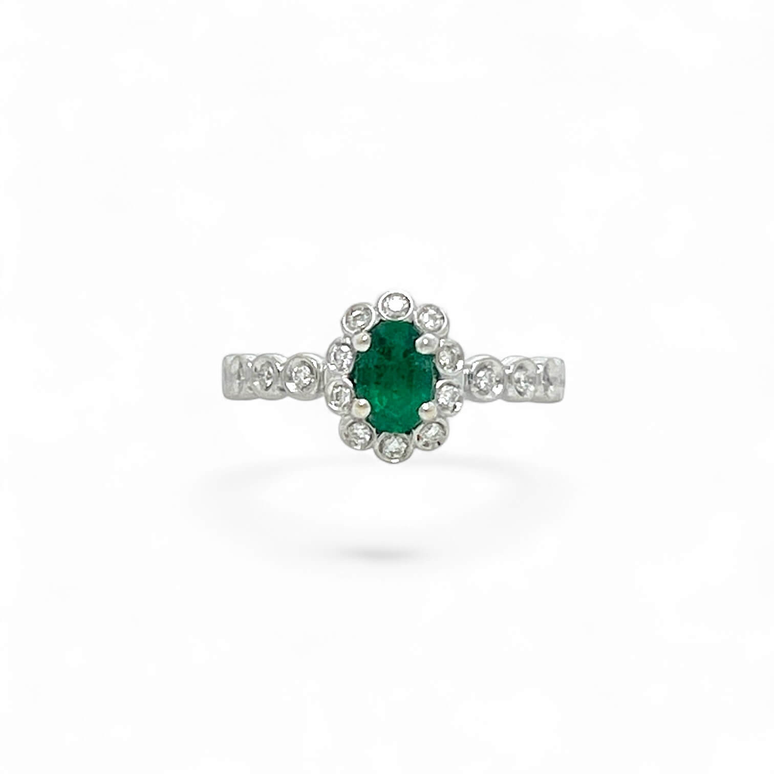 Anello smeraldo diamanti oro 750%  BON TON art.AN1006